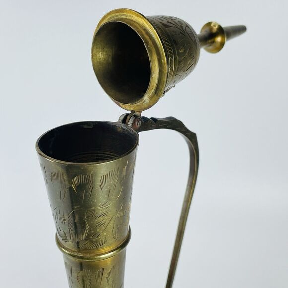 Vintage Etched Brass Botanical Pitcher Ewer Tea Pot Hinged Lid Made in India 12" - Picture 2 of 12